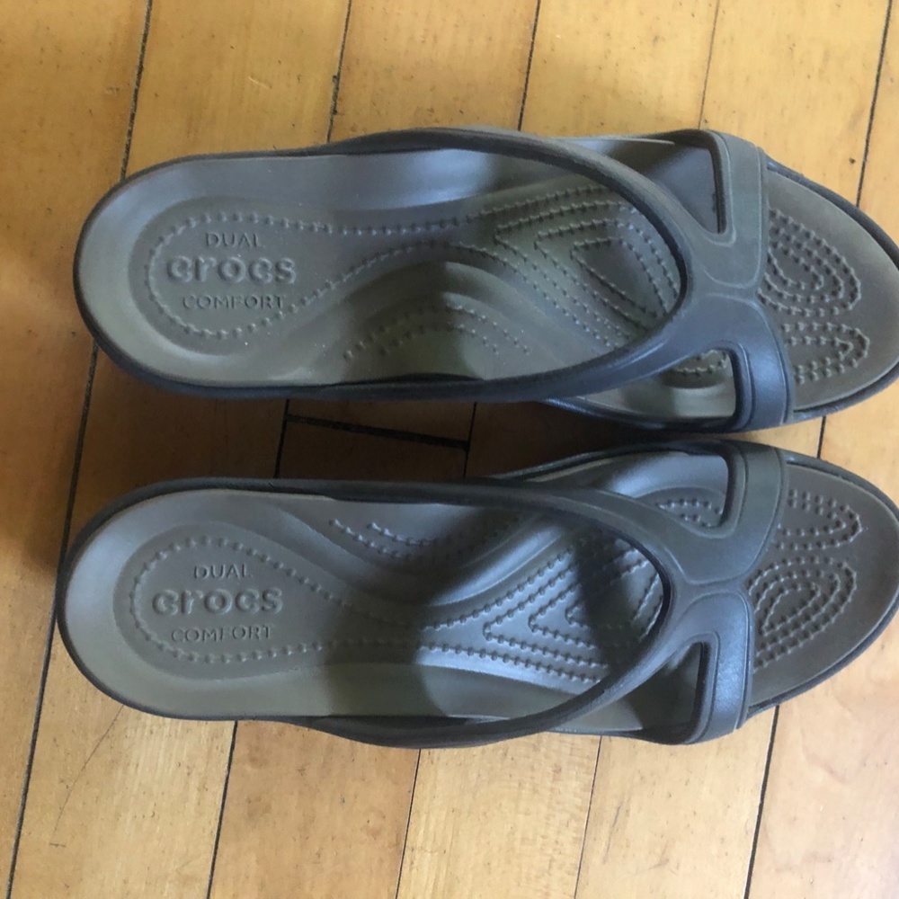Crocs Size 6 Sandal